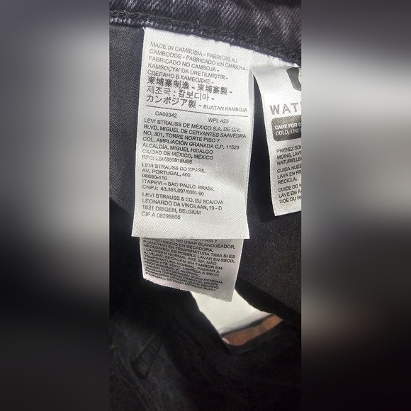 Levis Premium Women's Denim Big E Black Button Fly Ribcage Shorts Size 31 - Picture 9 of 15